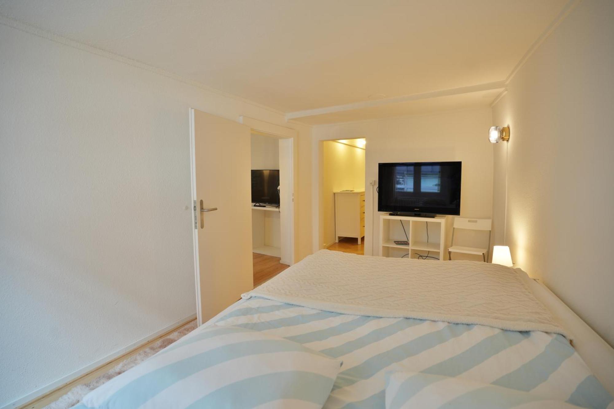 Cozy City Center, 4 Bedroom- 120Sq, 5Min Walk To Main Station Basel Dış mekan fotoğraf